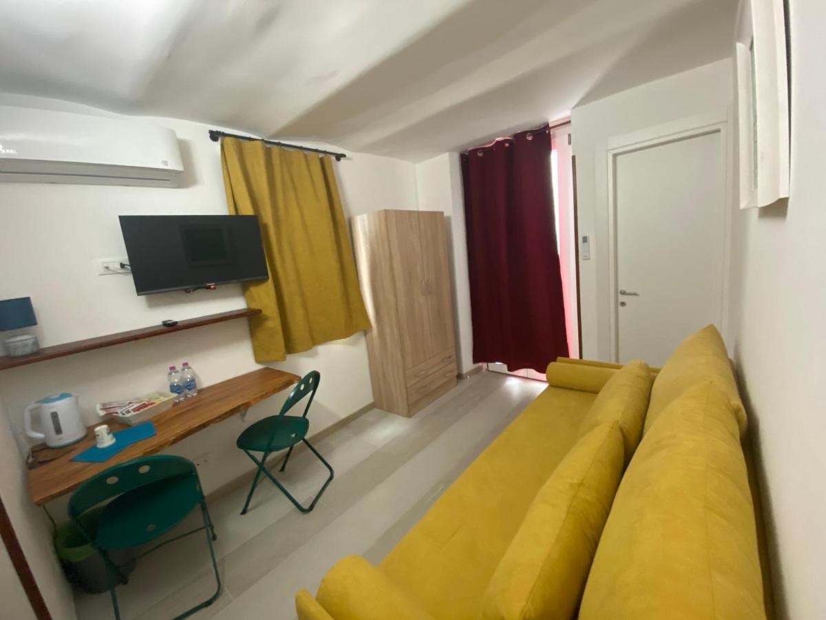 Touristhouse Monopoli 10 Bed & Breakfast Екстериор снимка