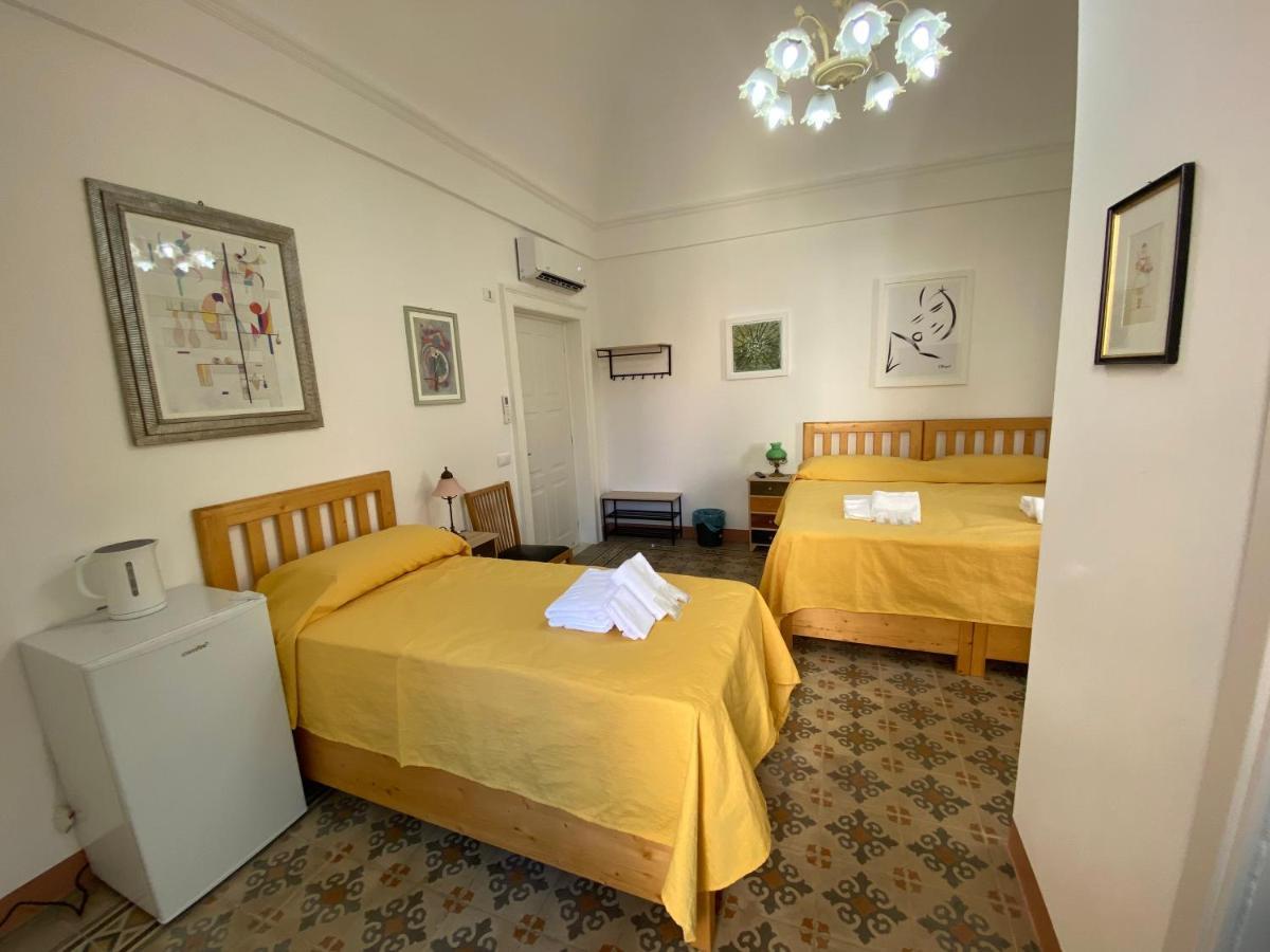 Touristhouse Monopoli 10 Bed & Breakfast Екстериор снимка