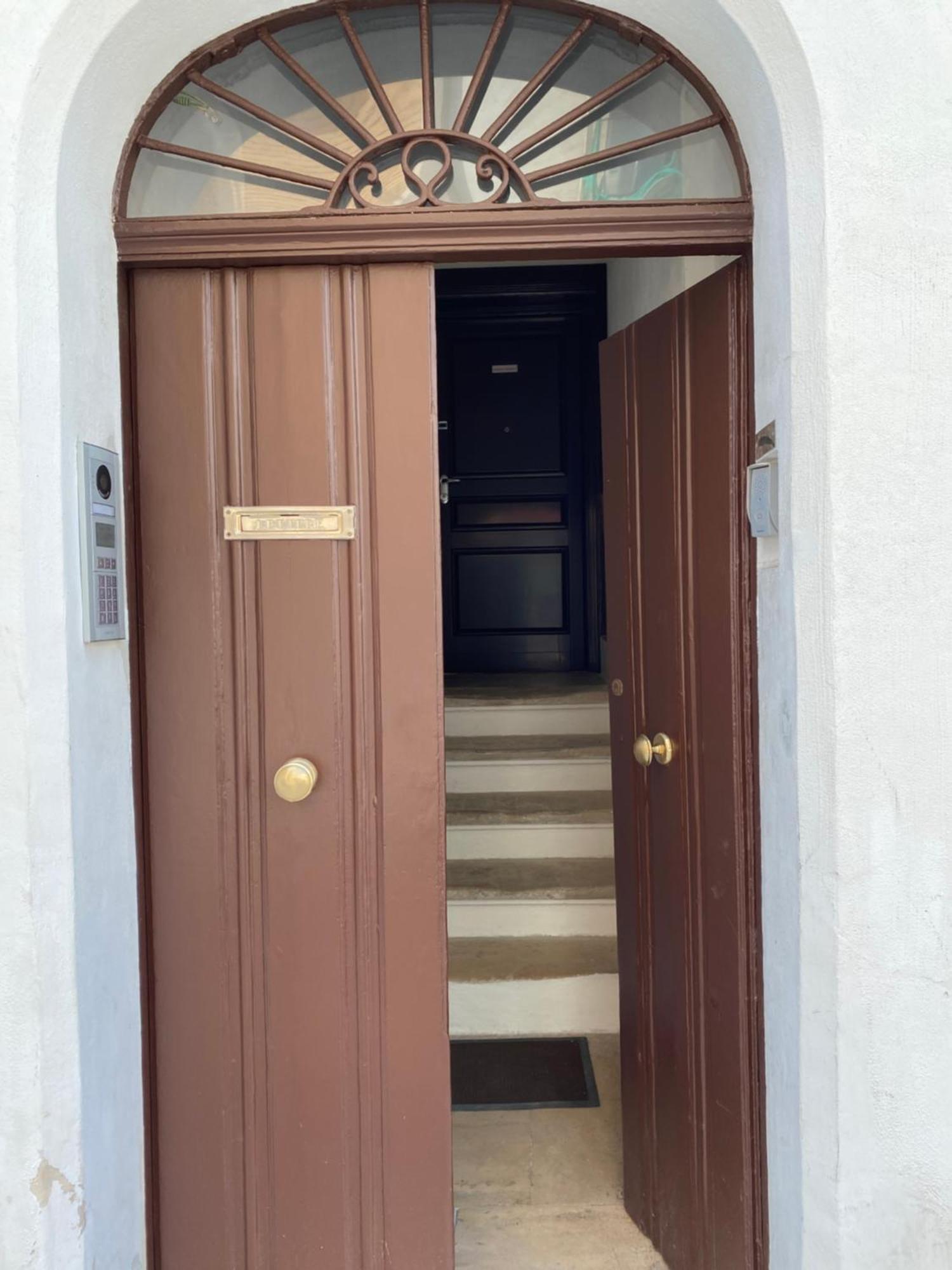 Touristhouse Monopoli 10 Bed & Breakfast Екстериор снимка